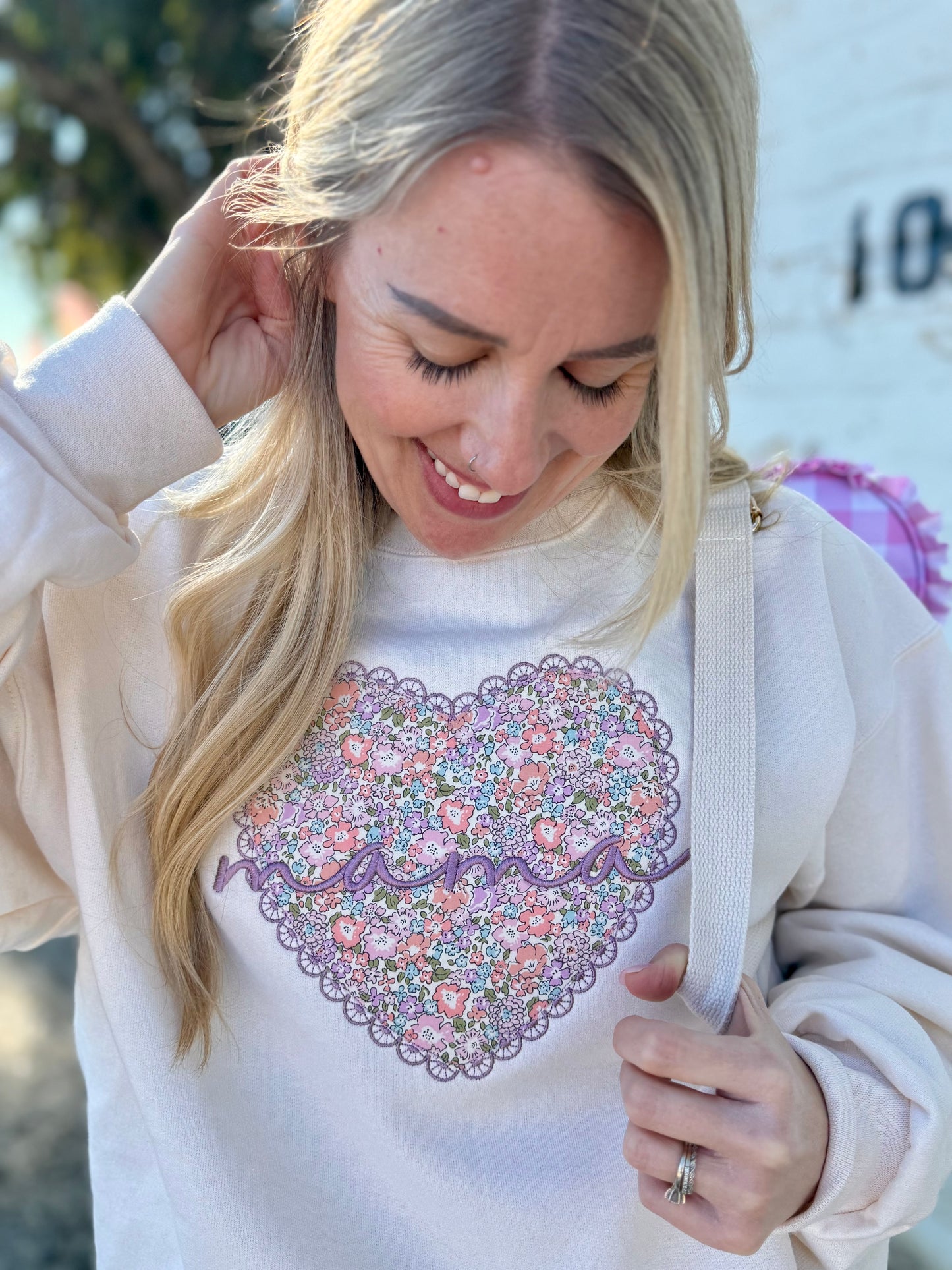 Appliquéd Mama Crewneck Sweatshirt