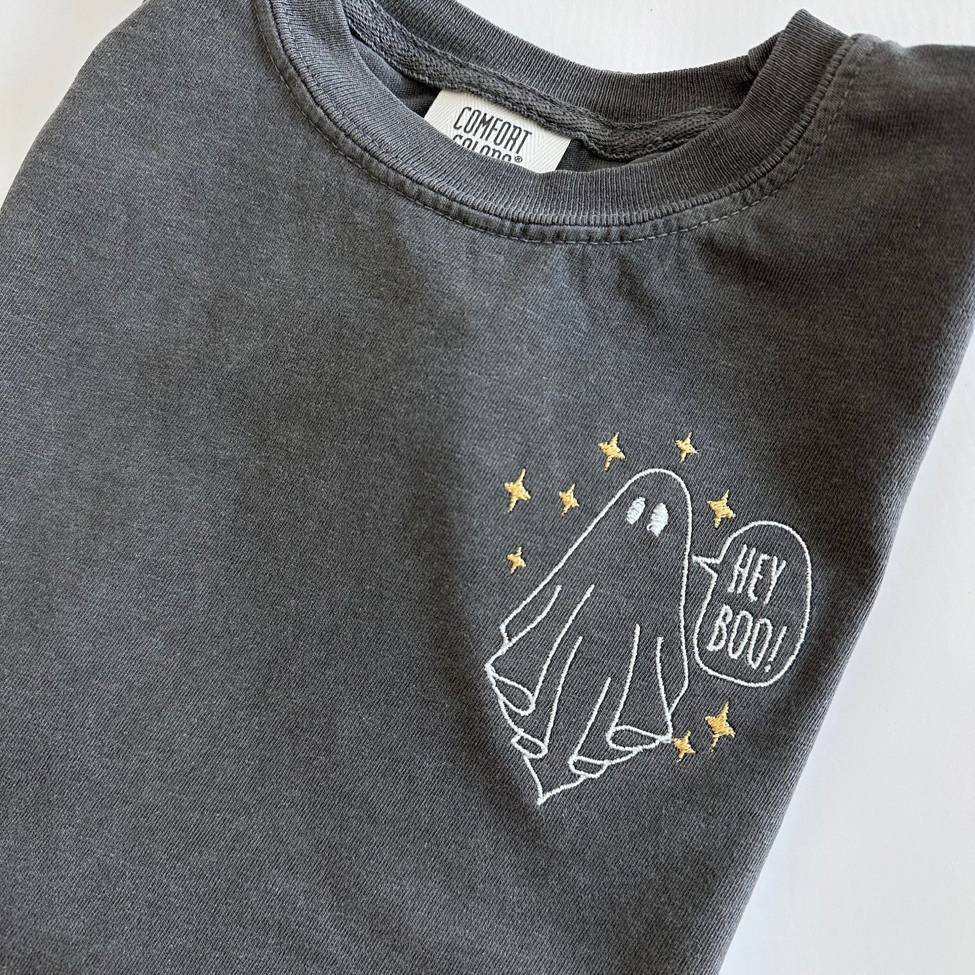 Comfort Colors Kids Hey Boo Halloween Ghost Shirt - Custom - Boys Girl Shirts - Skateboard - Toddler Youth Halloween Tee - Halloween T Shirt